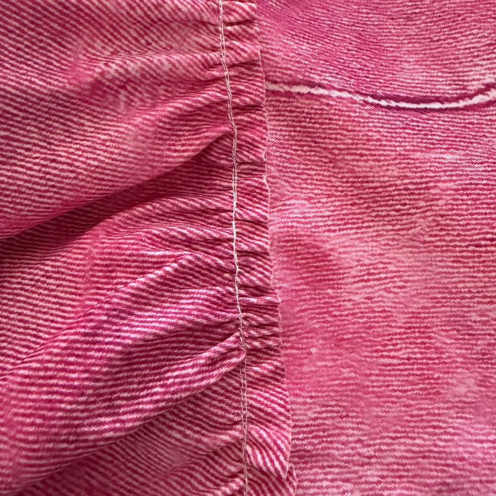 Women's denim shorts. - Picture 5 of 7